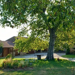 https://le-clos-de-ceintres.hotels-rhonealpes.com